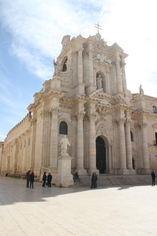 La Casa Di Ilde Al Duomo - Ortigia Holidays Villa Syracuse Exterior photo